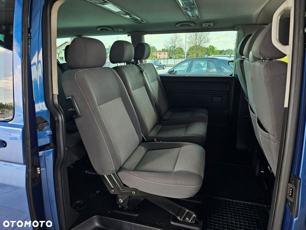 Volkswagen Caravelle - 20