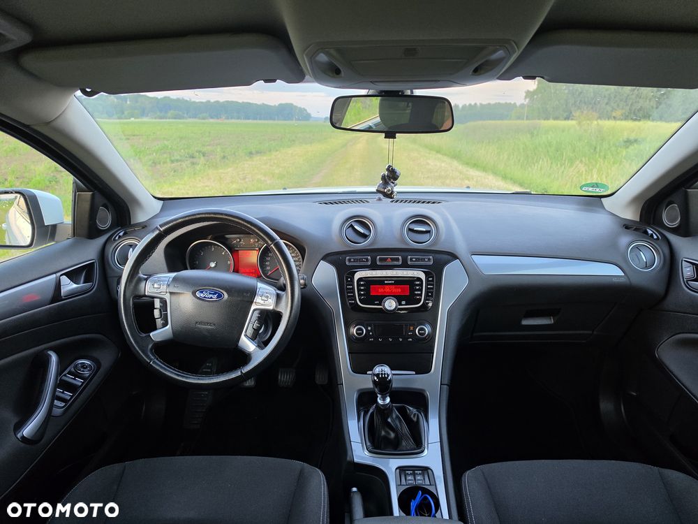 Ford Mondeo 1.6 TDCi ECOnetic Start-Stopp Ambiente - 11