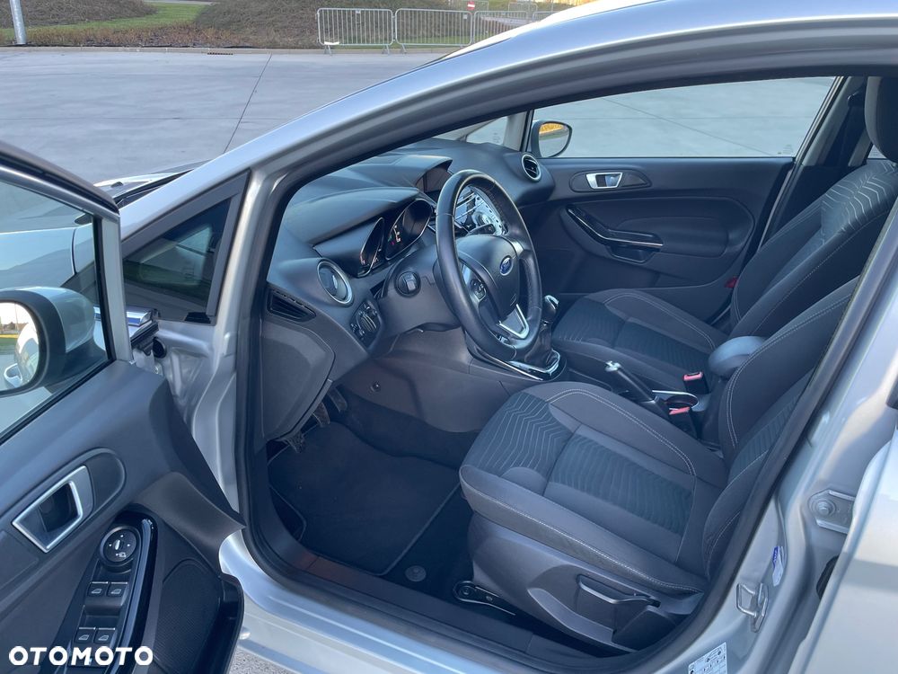 Ford Fiesta 1.0 EcoBoost Titanium - 10