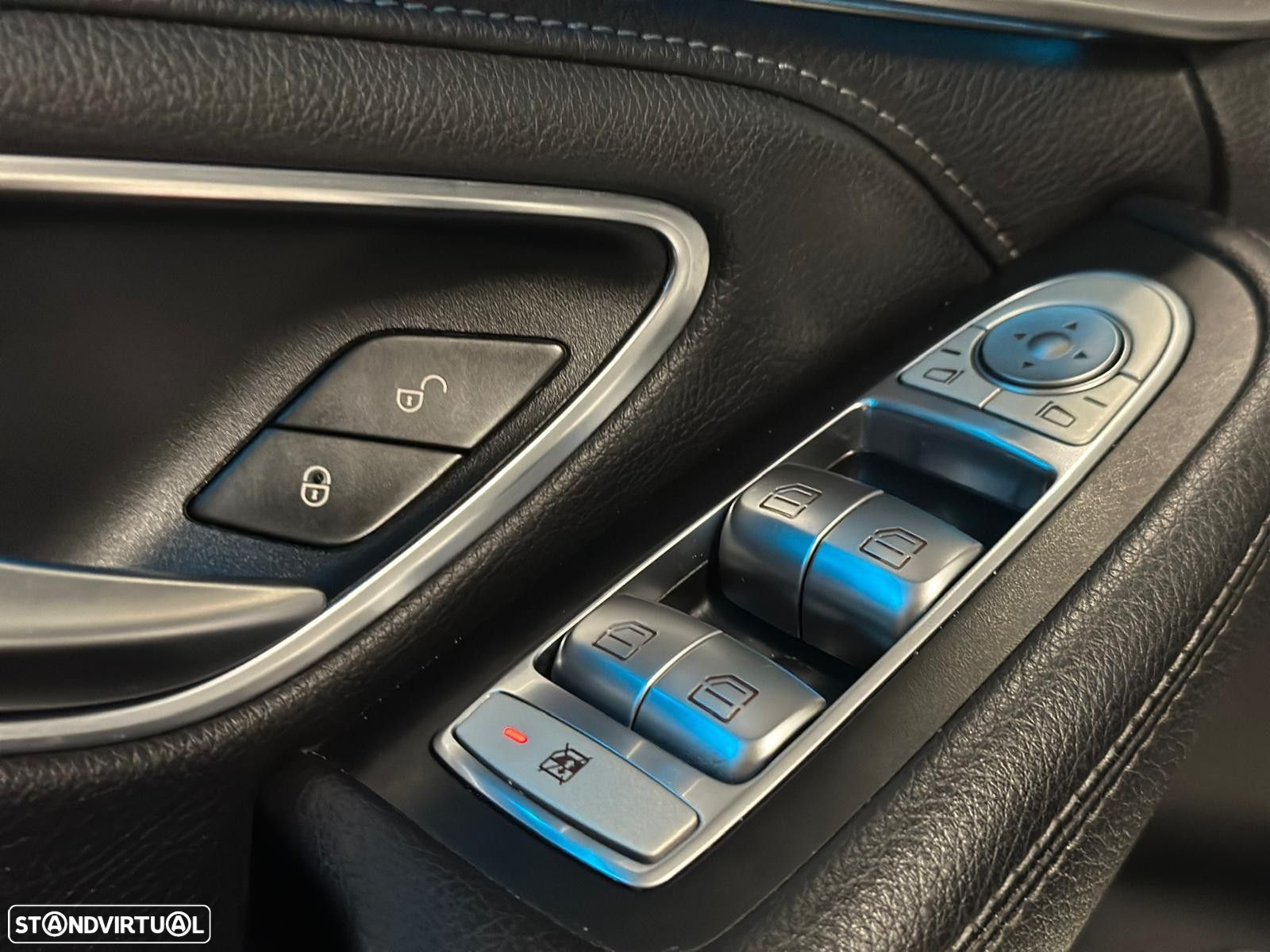 Mercedes-Benz C 63 AMG Standard - 30