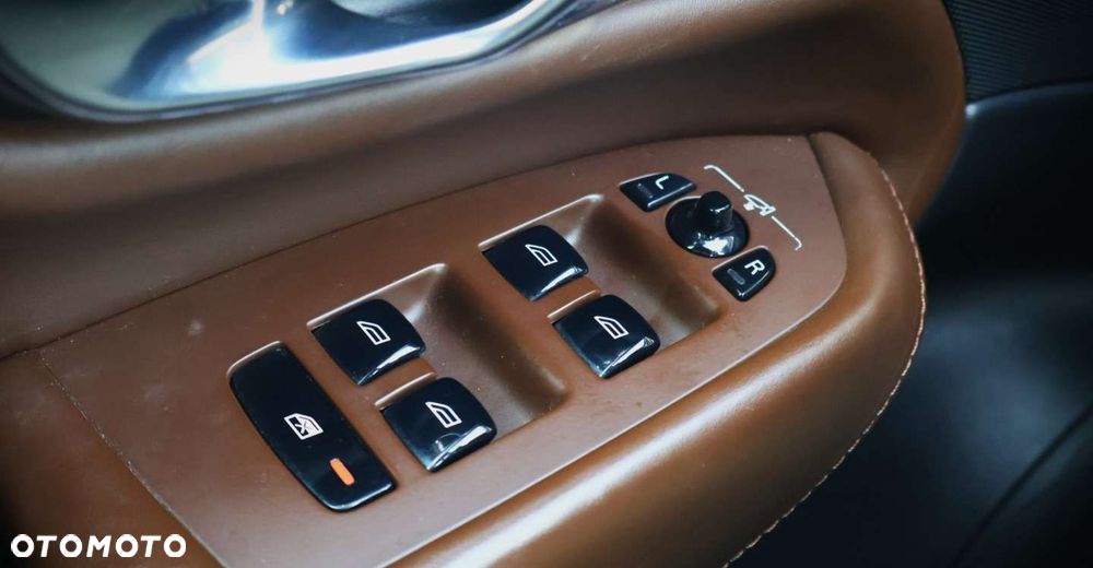 Volvo XC 90 - 37