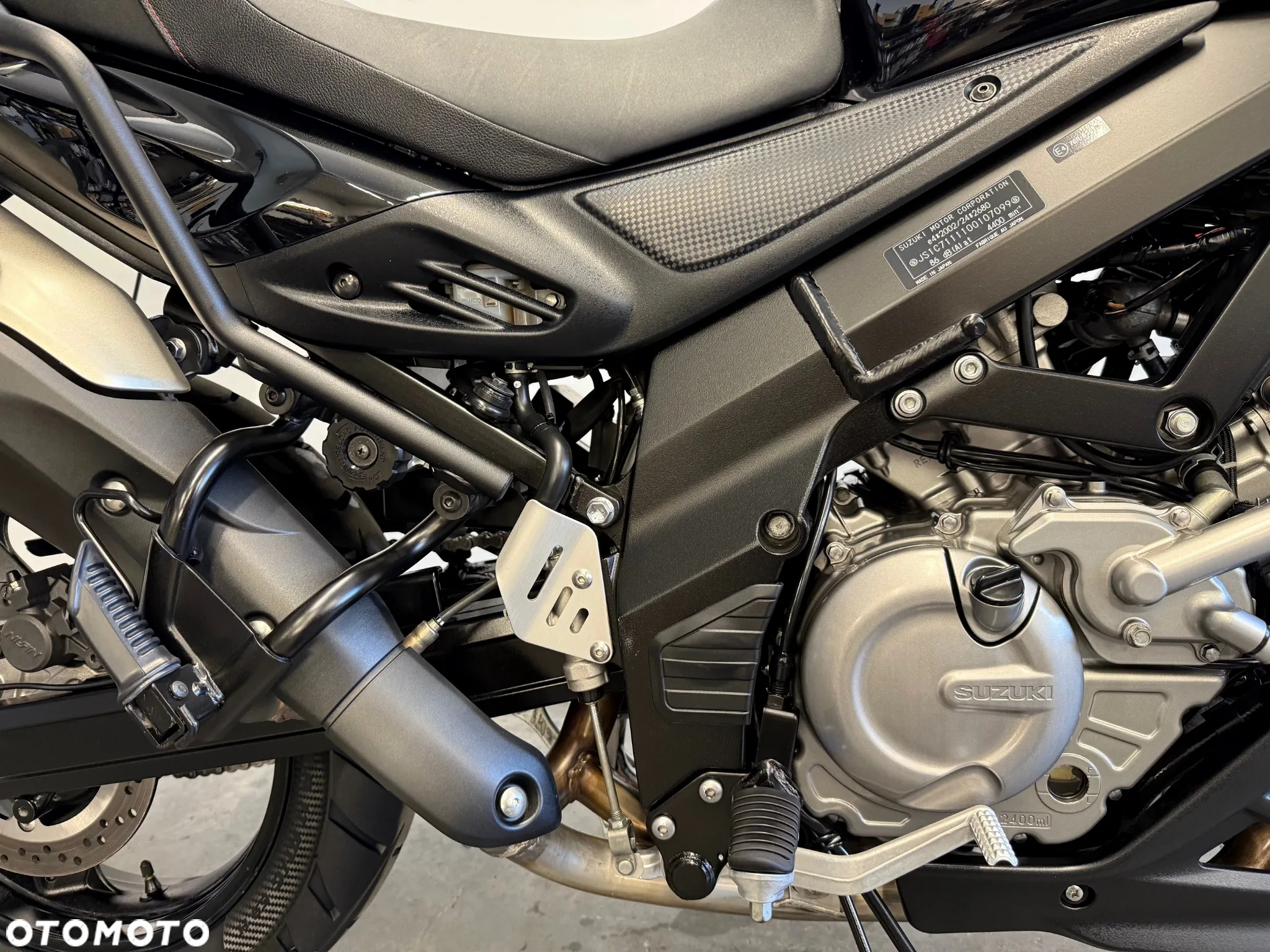 Suzuki V-STROM - 33