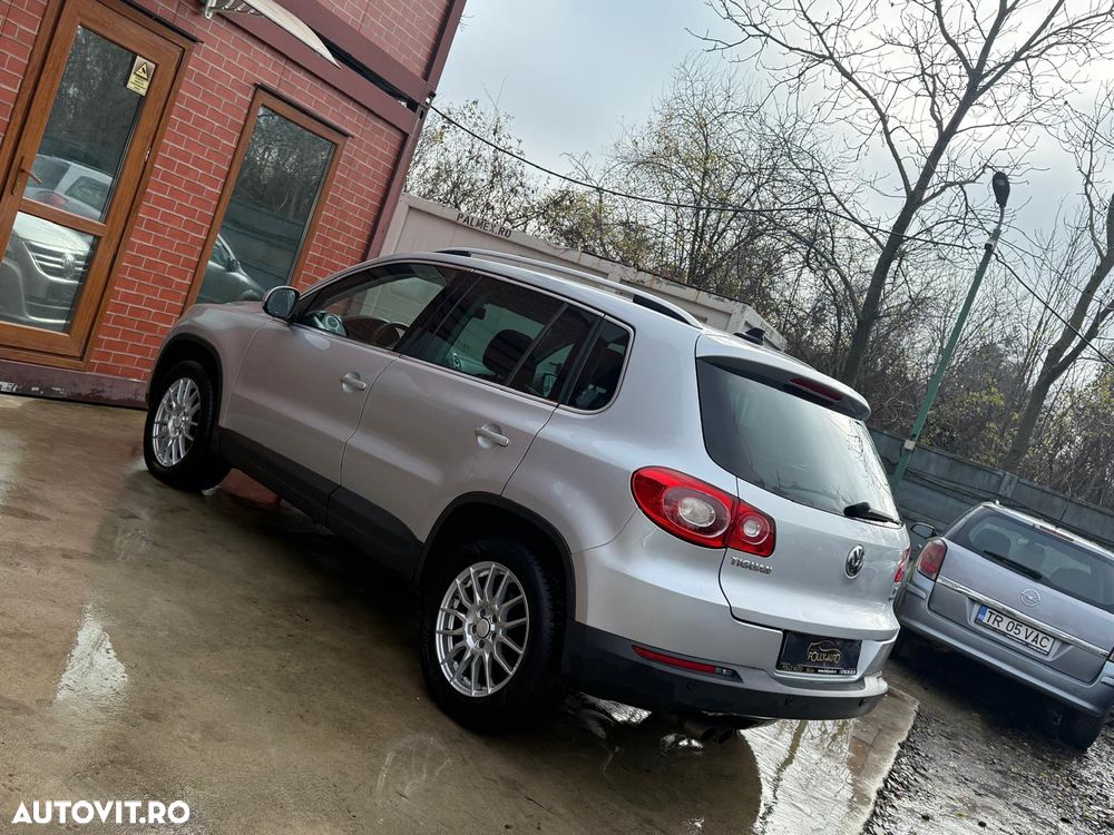 Volkswagen Tiguan - 32