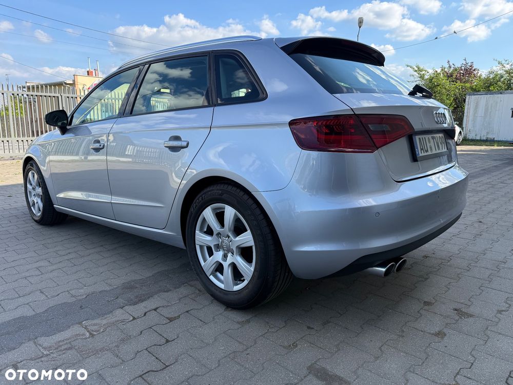 Audi A3 Sportback 2.0 TDI Attraction - 11