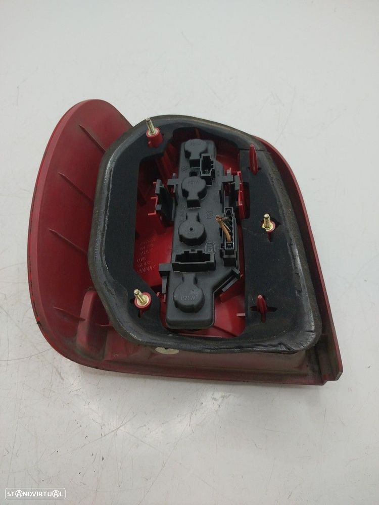 Farolim Stop Dto Volkswagen Polo (6N2) - 3