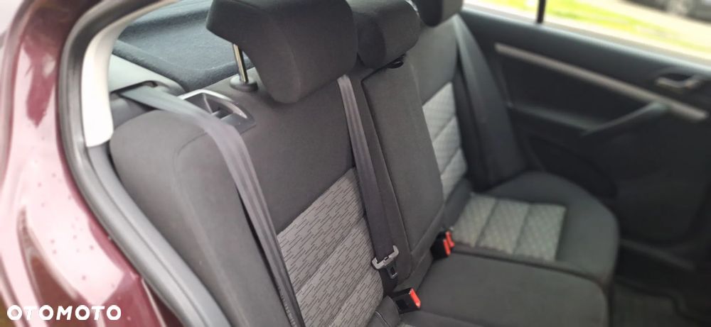 Skoda Octavia 2.0 TDI DPF Ambiente - 16