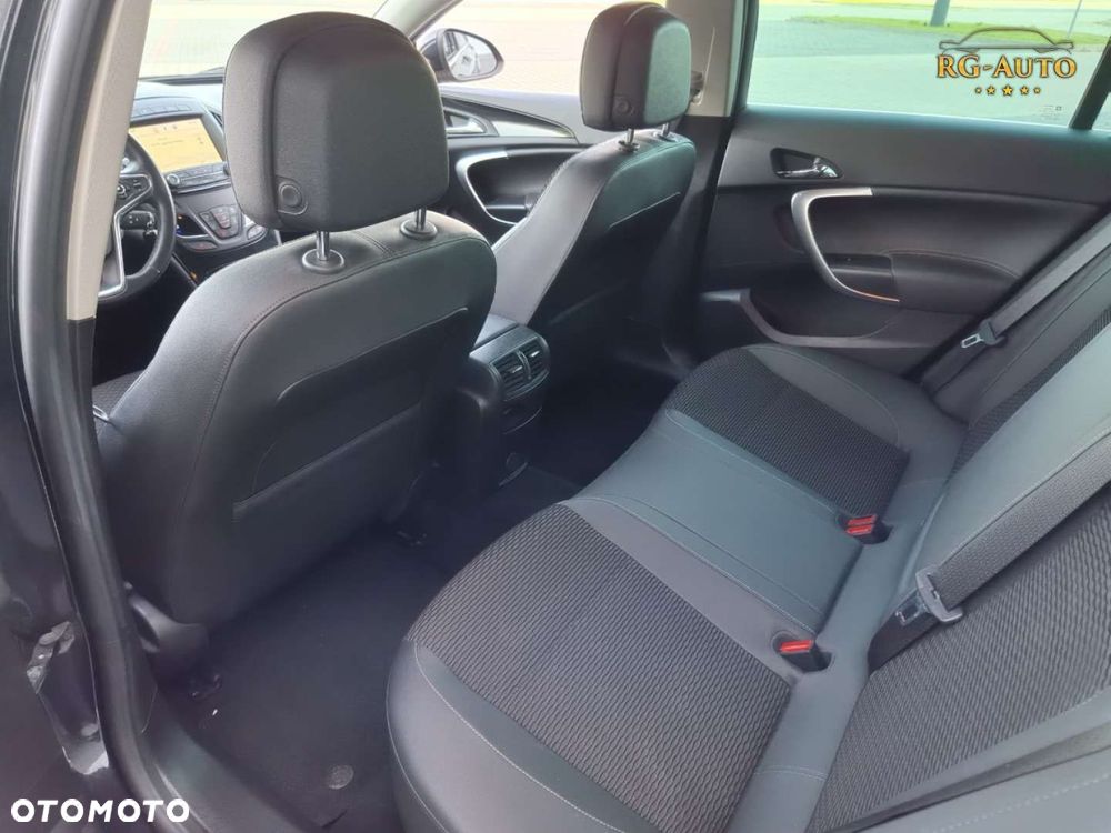Opel Insignia - 30