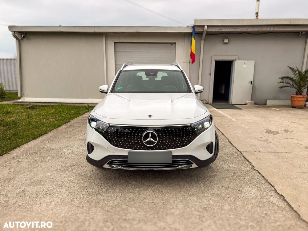 Mercedes-Benz EQB - 2