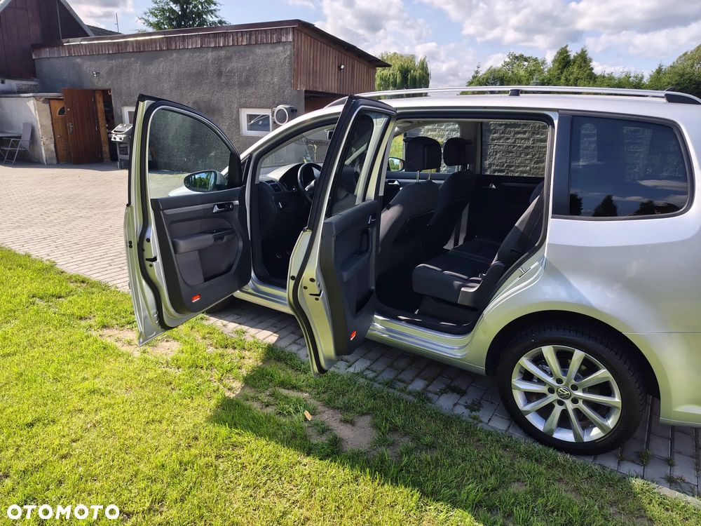 Volkswagen Touran 2.0 TDI DPF BlueMotion Technology Highline - 6