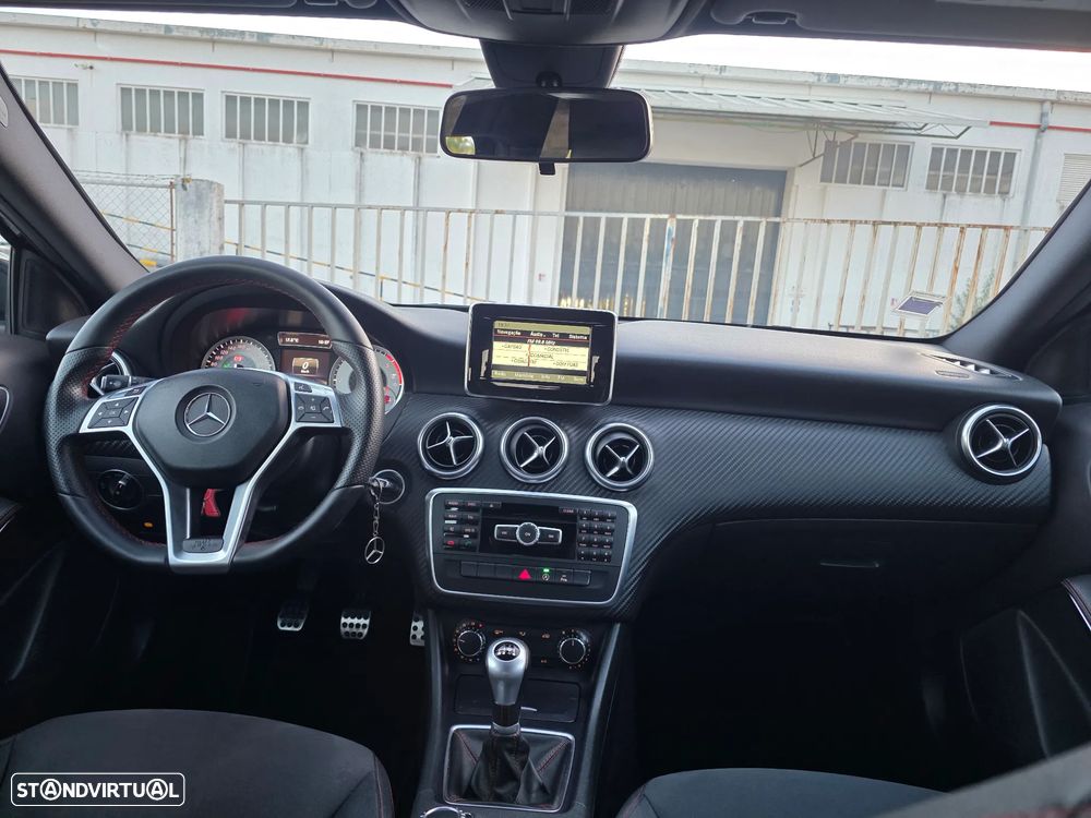 Mercedes-Benz A 180 d AMG Line - 6