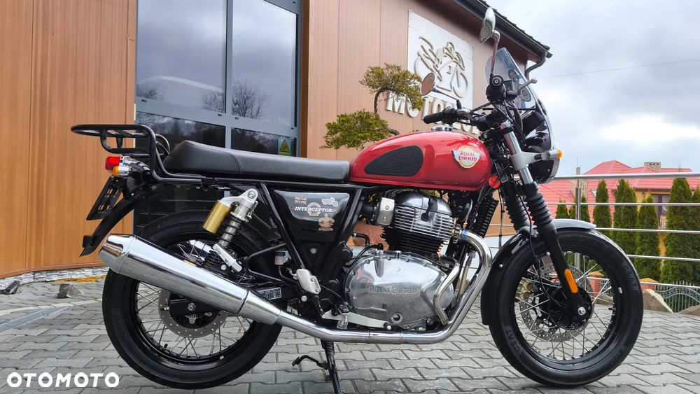 Royal Enfield Interceptor - 10