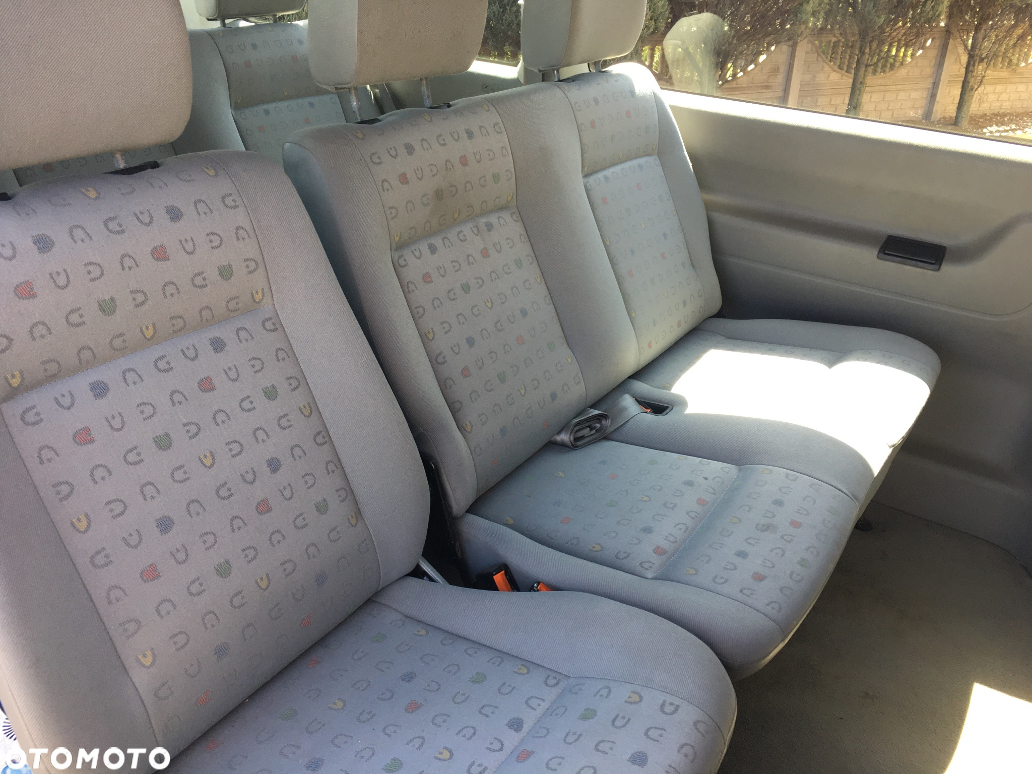 Volkswagen Caravelle - 13