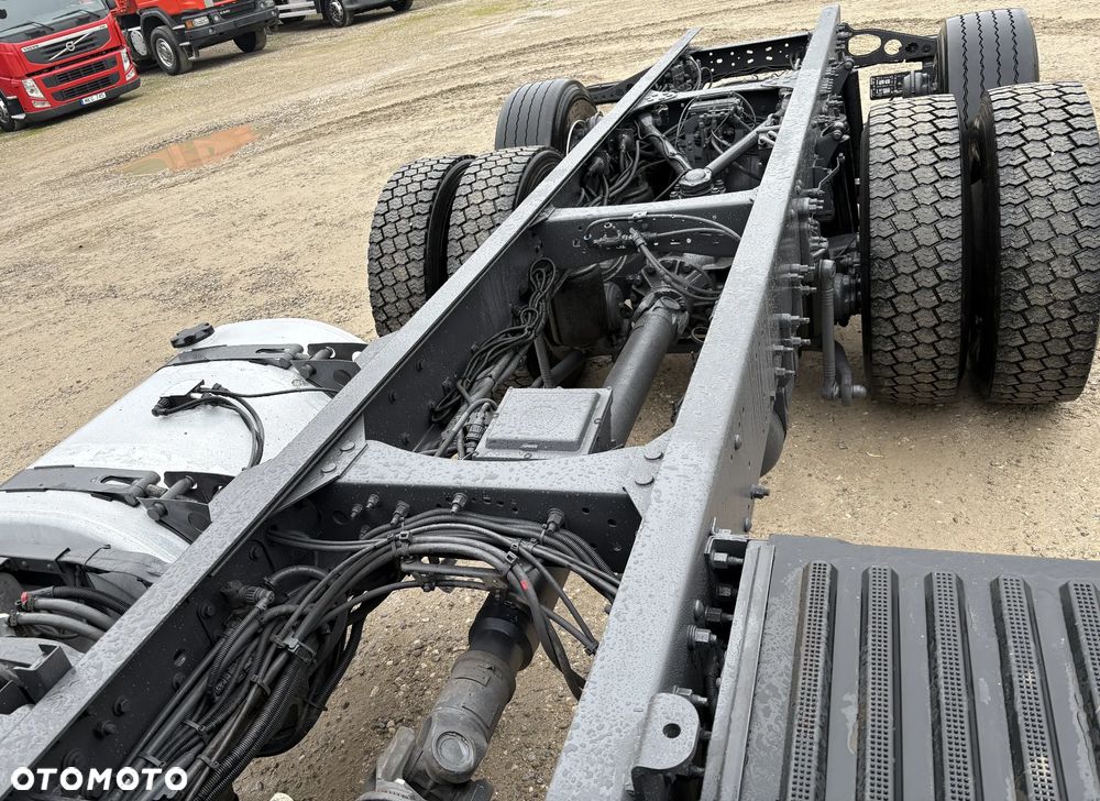 Volvo FMX 450 6x2 rama do zabudowy - 16