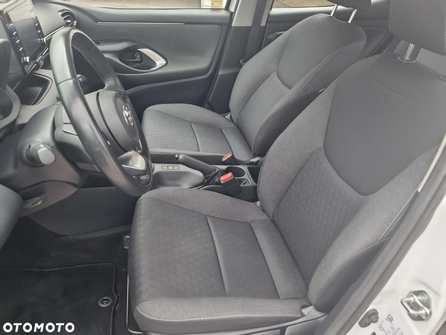 Toyota Yaris - 10