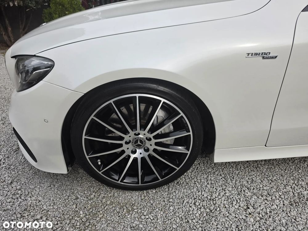 Mercedes-Benz Klasa E - 23