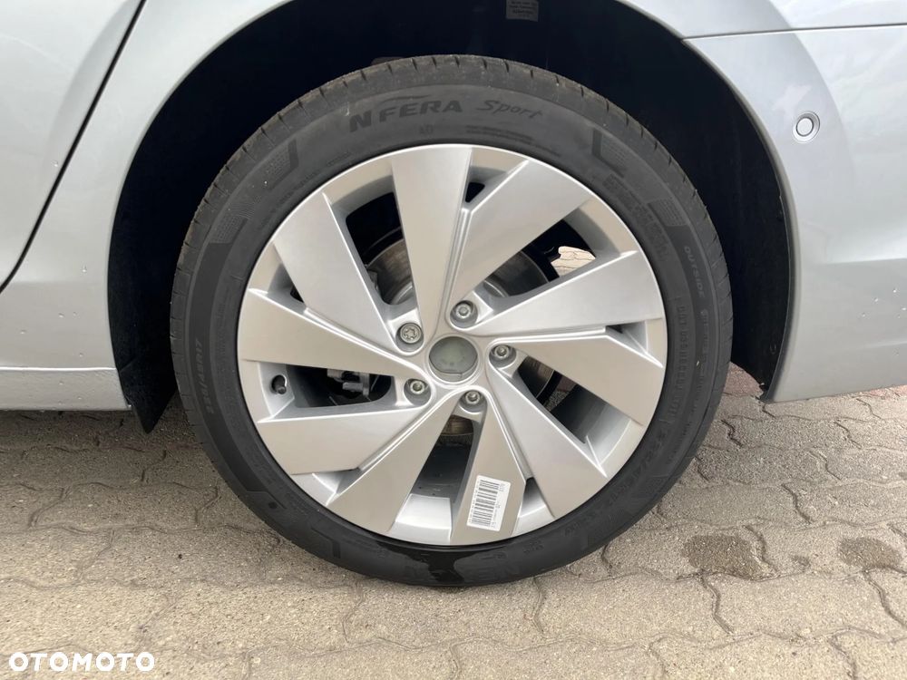 Volkswagen Golf VIII 2.0 TDI Life DSG - 18