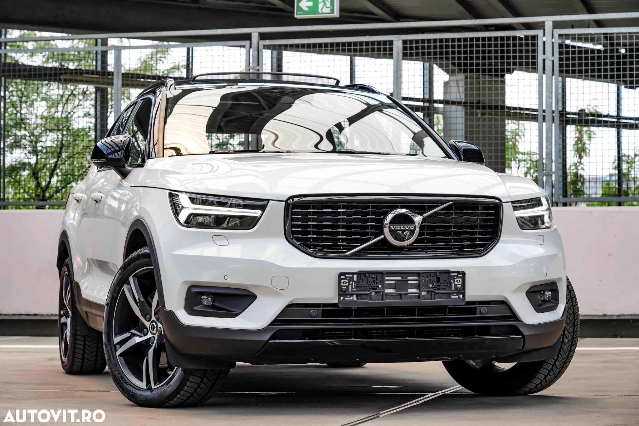 Volvo XC 40 Recharge T5 Twin Engine AT7 R-Design - 11