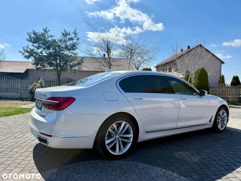 BMW Seria 7 750i xDrive - 6