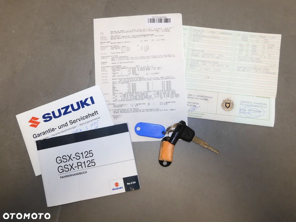 Suzuki GSX - 36