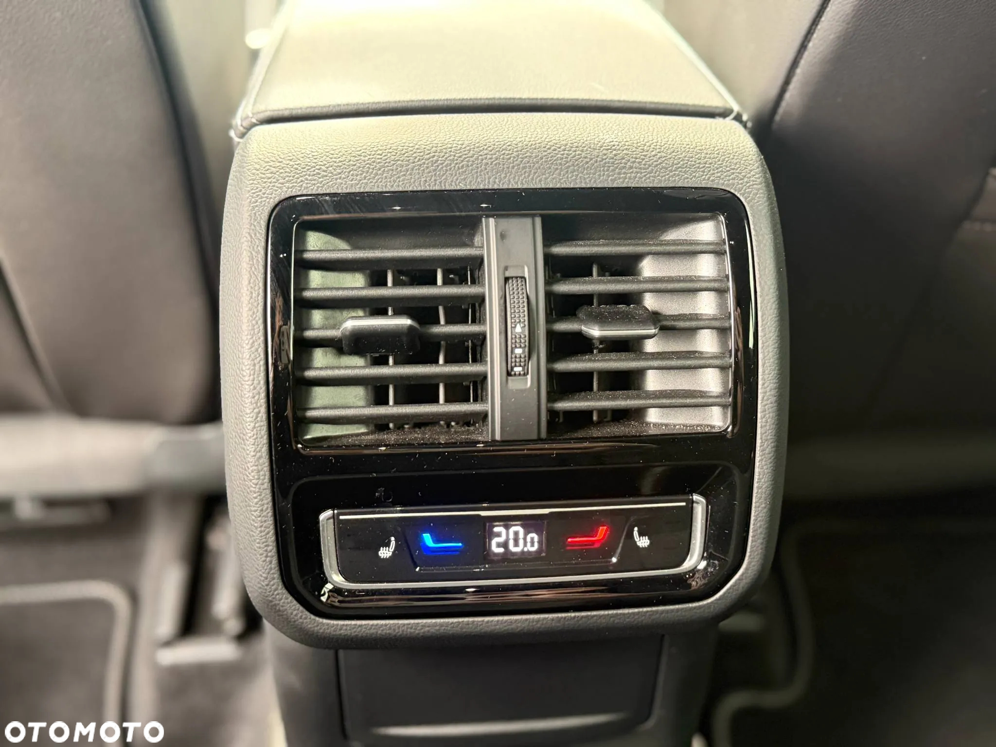 Volkswagen Arteon 2.0 TSI R-Line DSG - 25