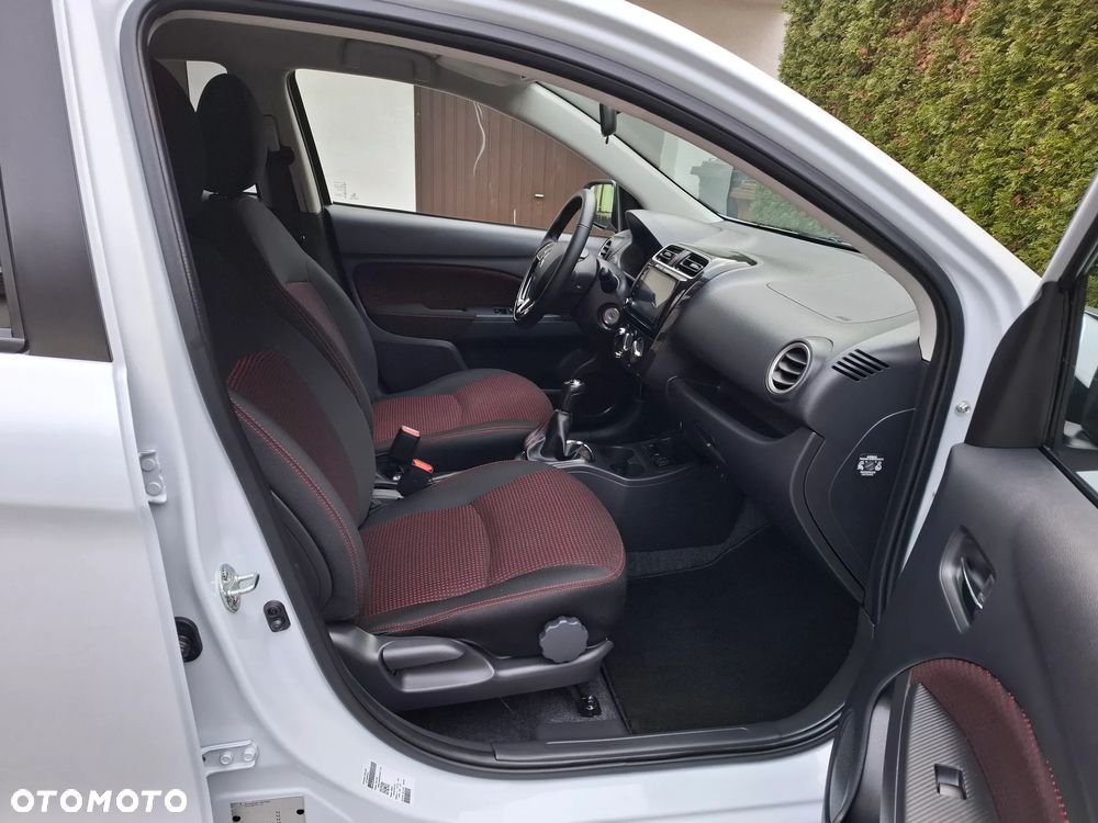 Mitsubishi Space Star - 15