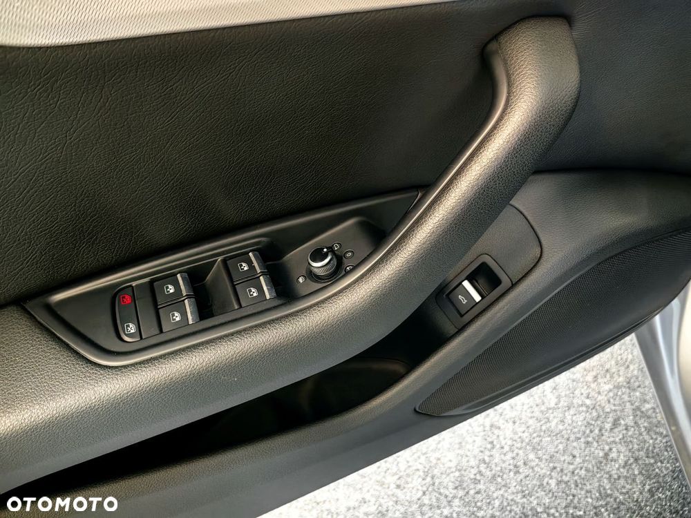 Audi A4 Limousine 2.0 TFSI ultra Sport S tronic - 10