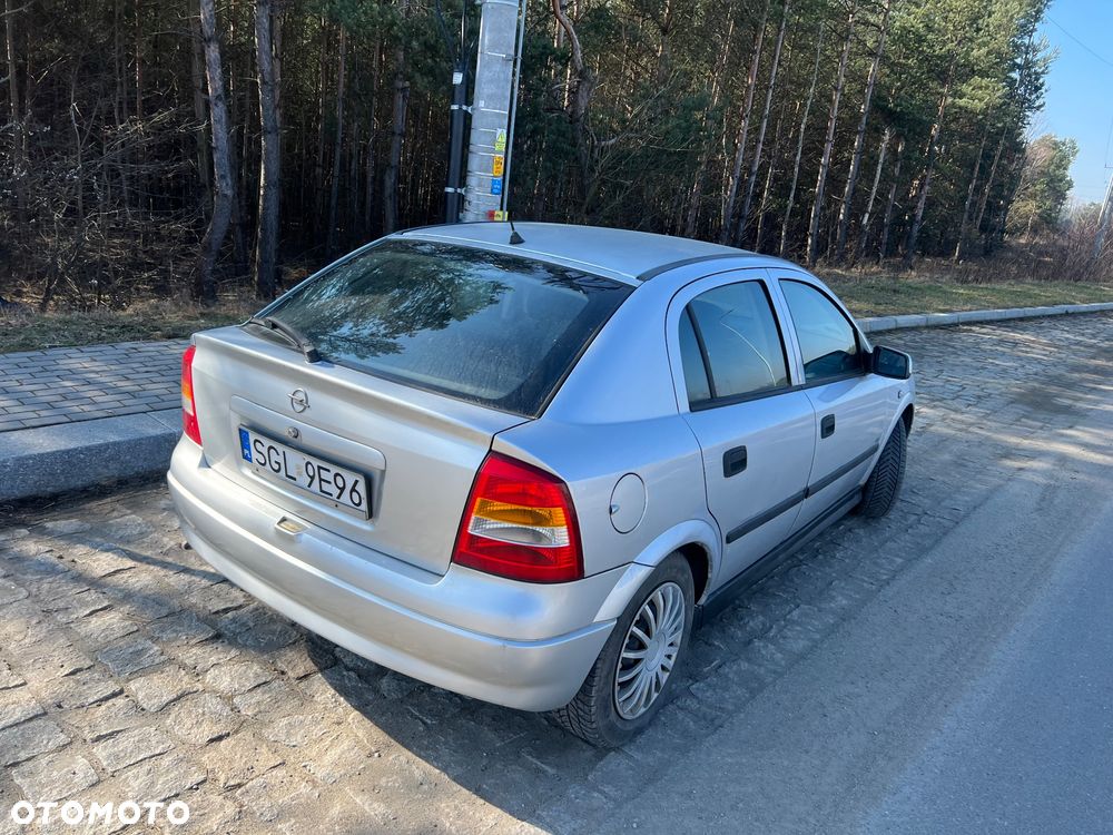 Opel Astra 1.4 16v Family - 5