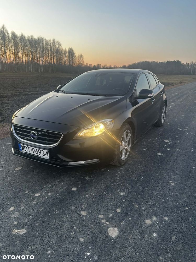 Volvo V40 2012 photo 3