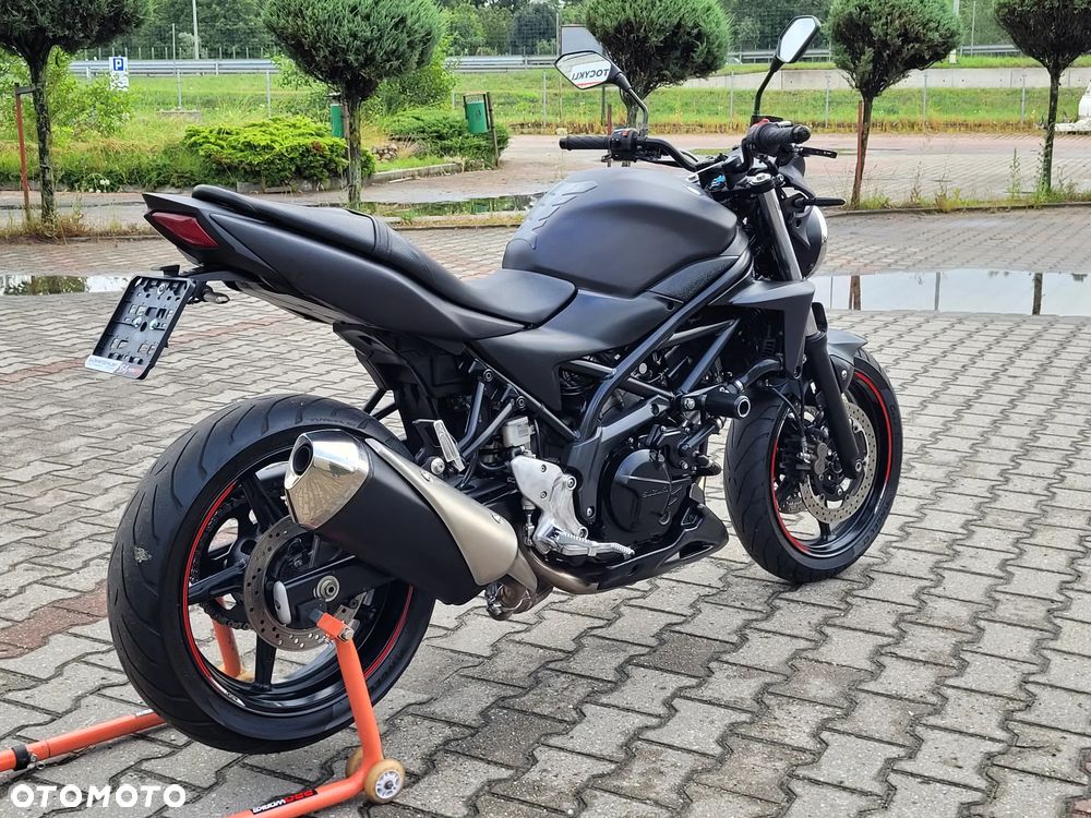 Suzuki SV - 8