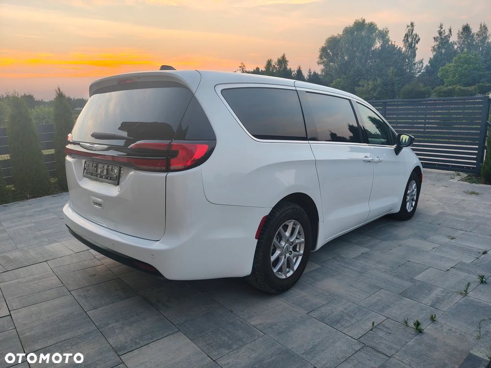 Chrysler Pacifica - 39