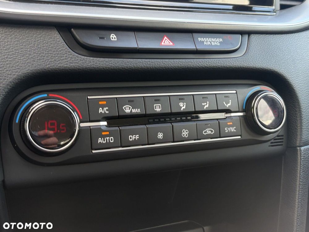 Kia Ceed 1.5 T-GDI M DCT - 23