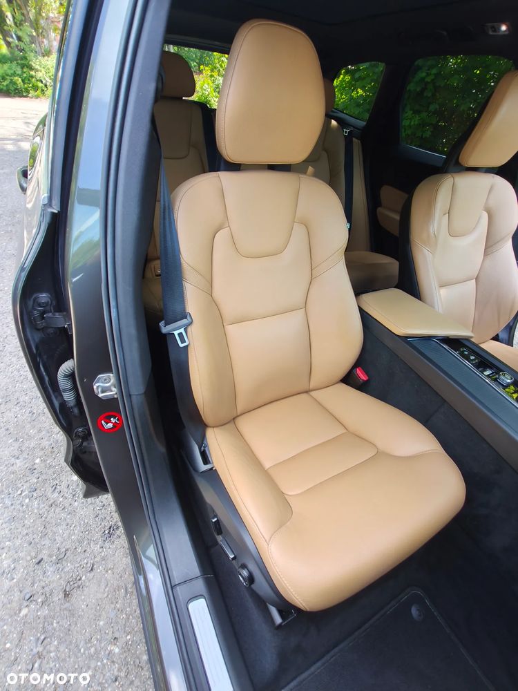 Volvo XC 60 T6 AWD Momentum - 23