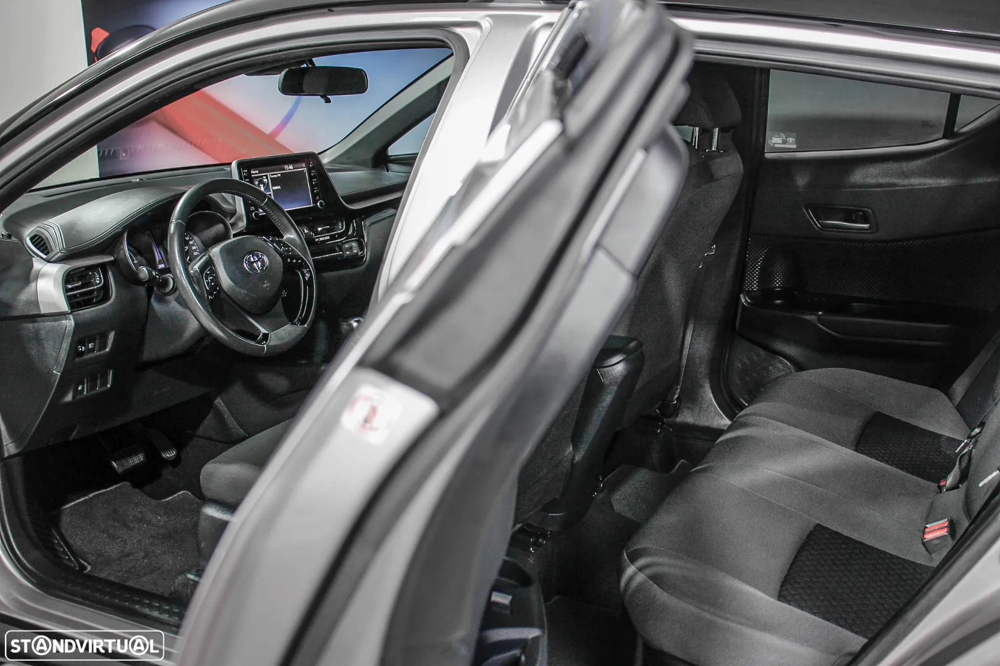 Toyota C-HR 1.8 Hybrid Comfort - 12