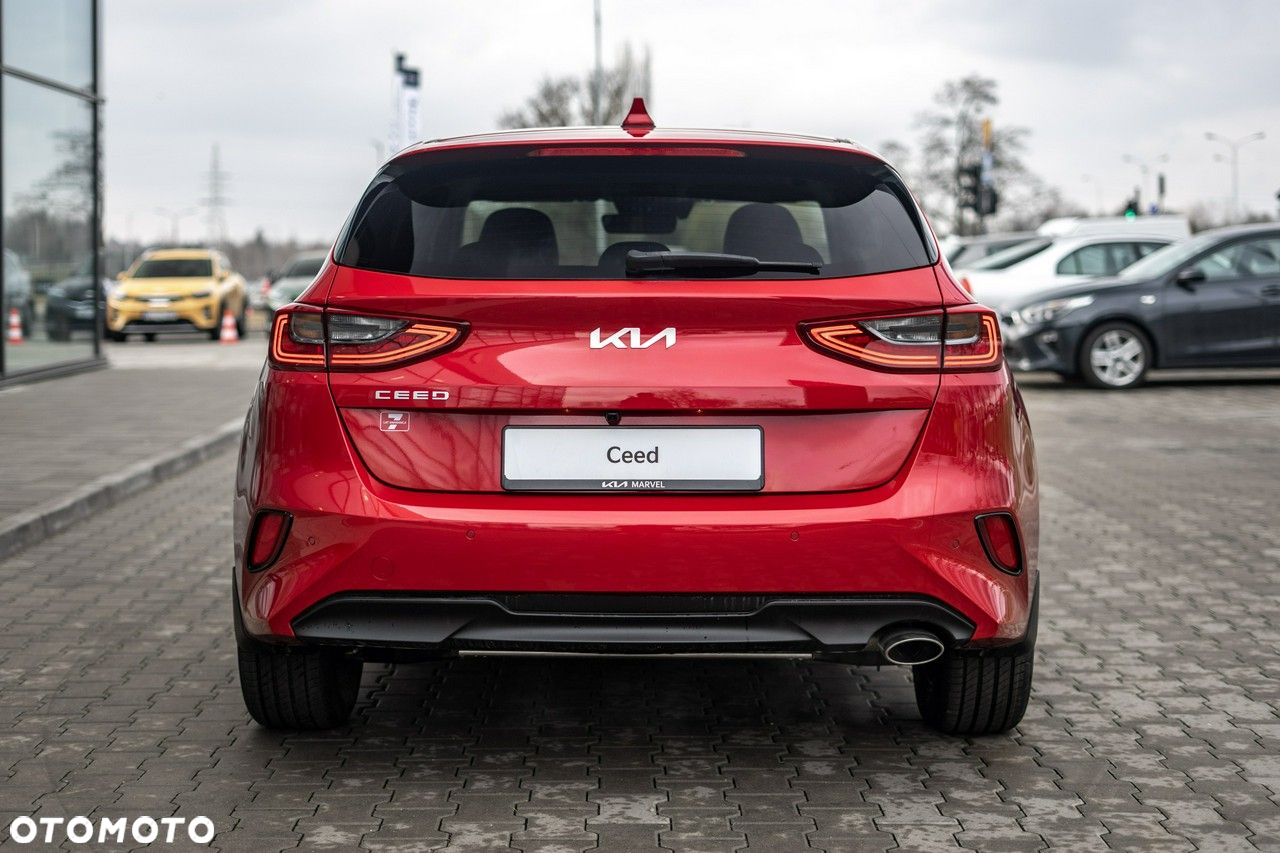 Kia Ceed - 5