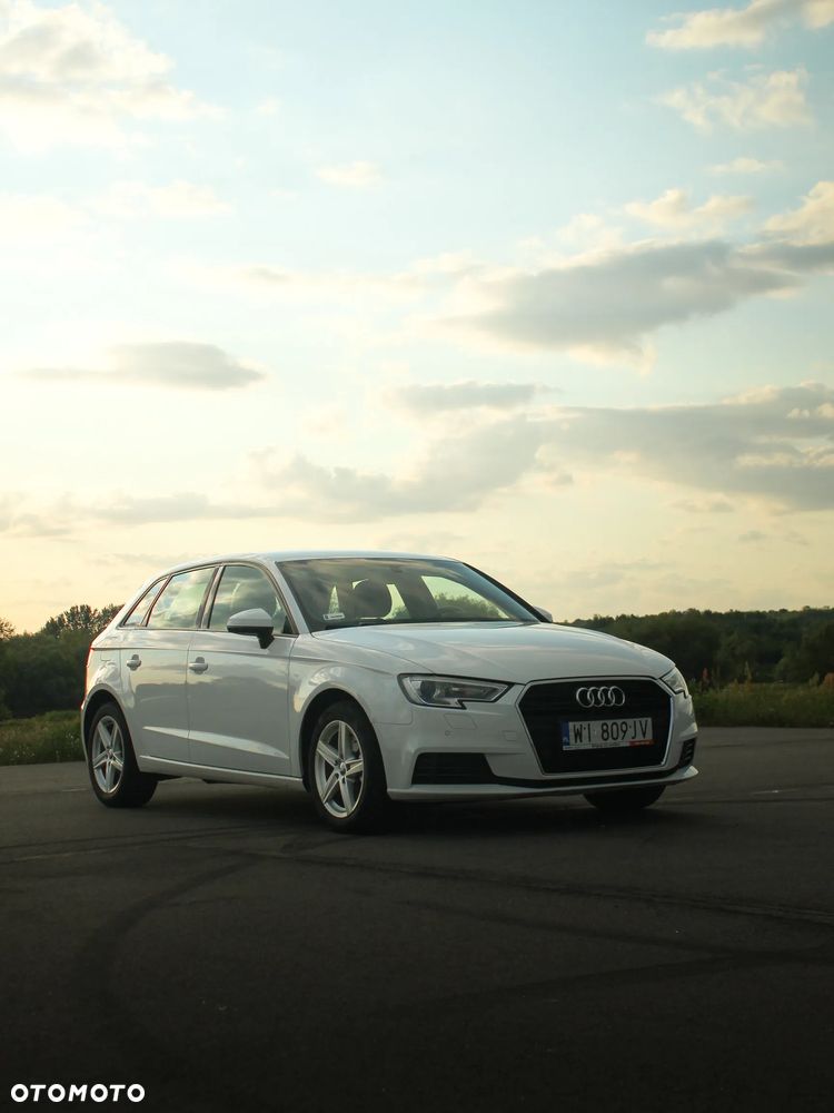 Audi A3 Sportback 35 TFSI S tronic - 5