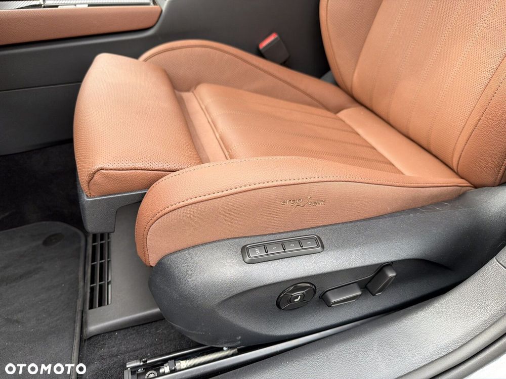 Skoda Superb 1.5 TSI mHEV L&K DSG - 12