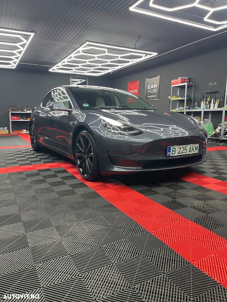 Tesla Model 3 - 18