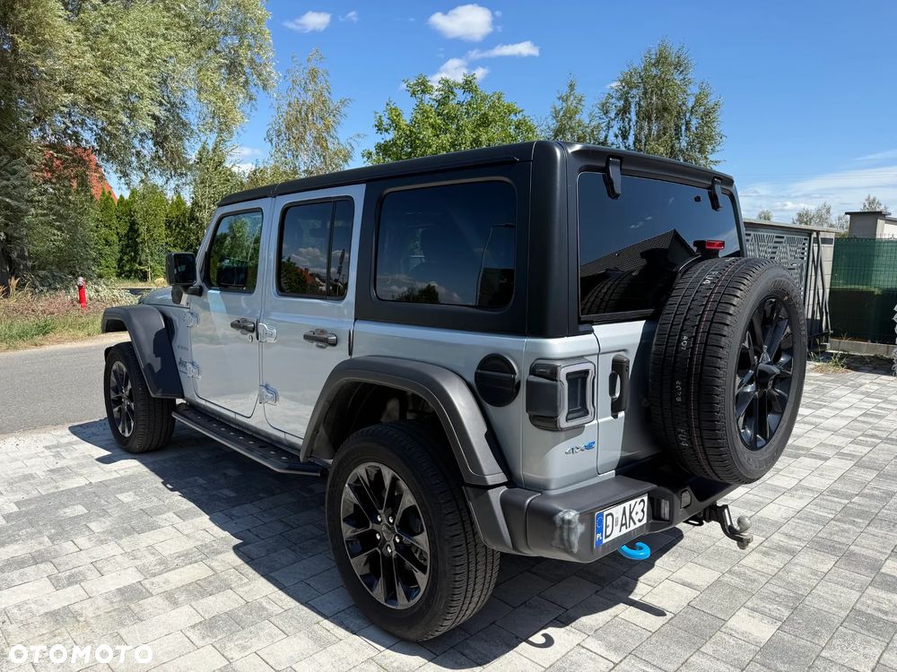 Jeep Wrangler - 11