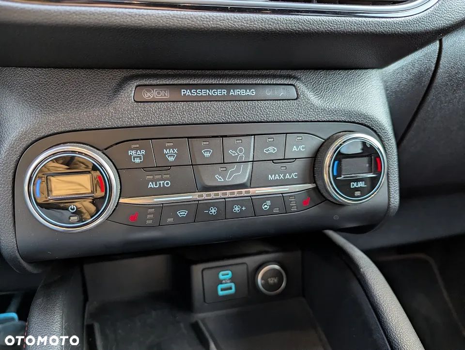 Ford Kuga 2.5 Duratec PHEV ST-LINE - 27