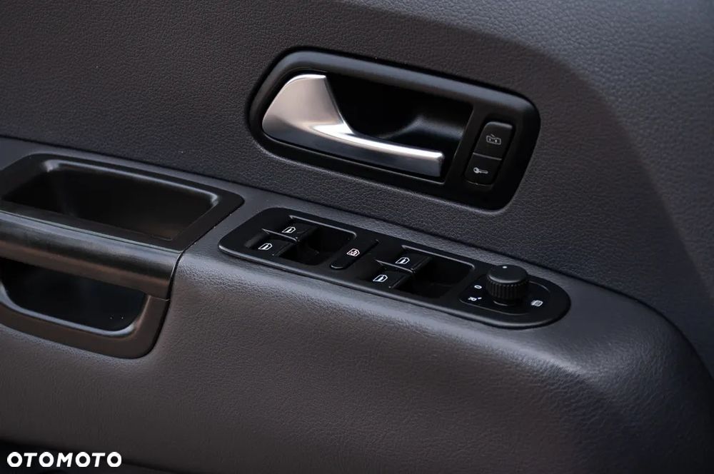 Volkswagen Amarok 2.0 BiTDI 4MOTION BMT Dark Label - 17