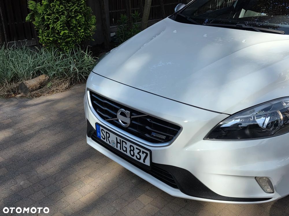 Volvo V40 D2 R Design - 16