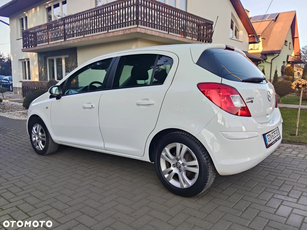Opel Corsa 1.2 16V Enjoy - 18