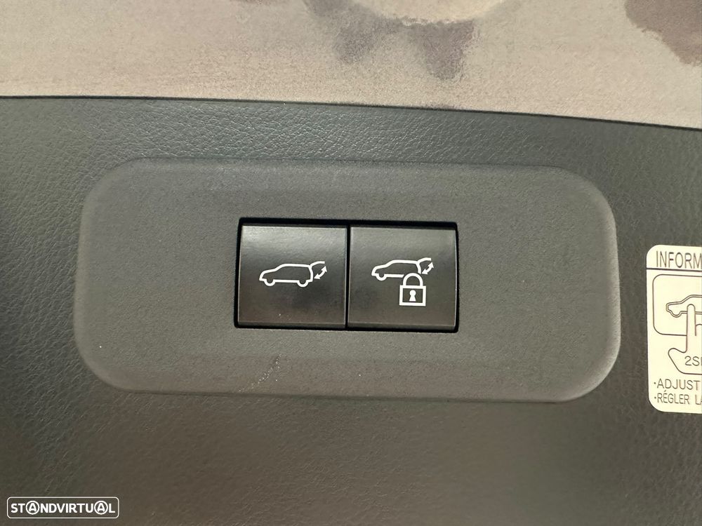 Lexus NX 200 - 36