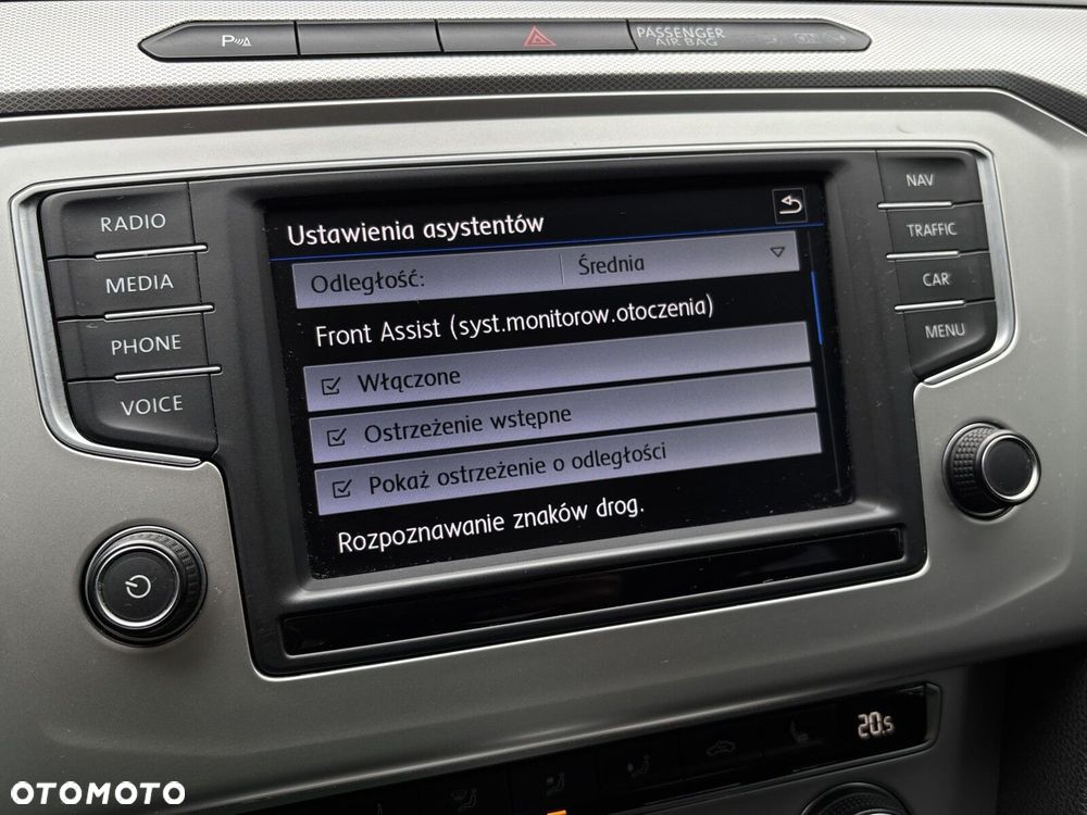 Volkswagen Passat 2.0 TDI SCR Comfortline DSG - 26