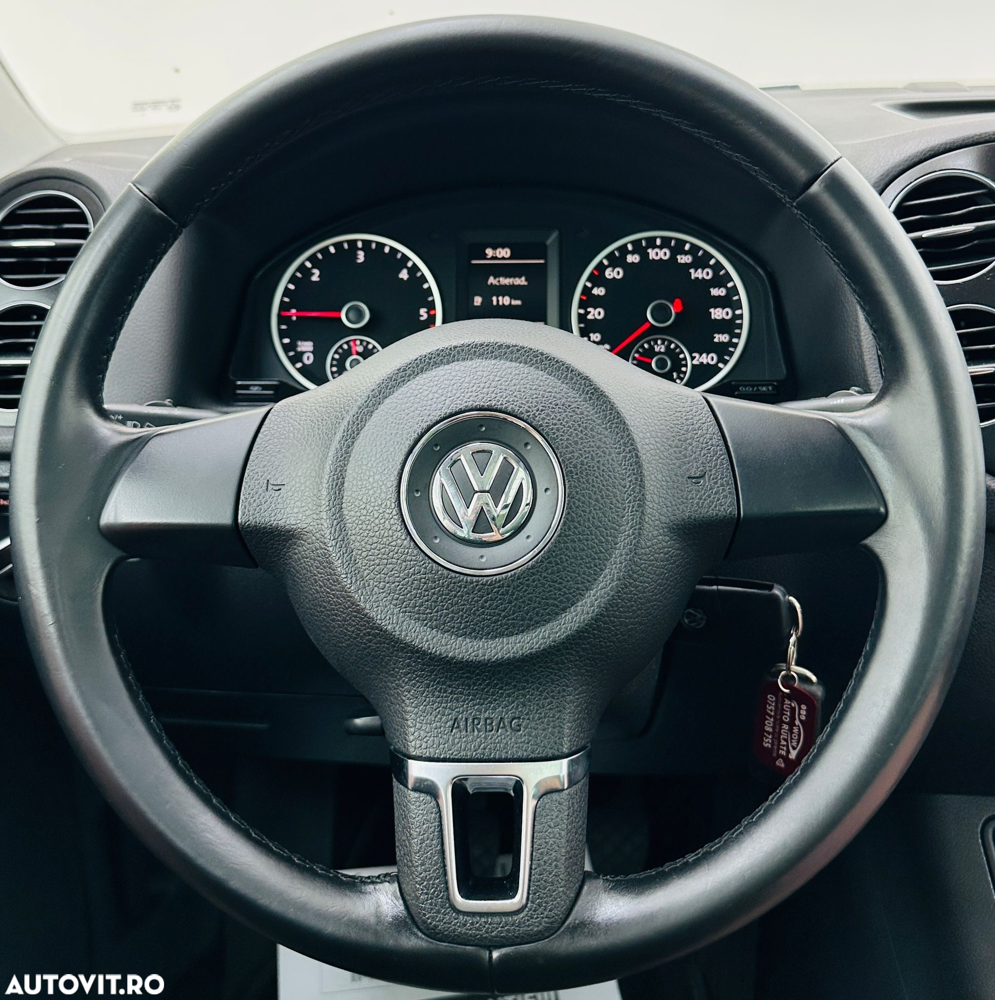 Volkswagen Tiguan - 35