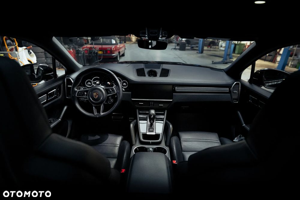Porsche Cayenne S - 13