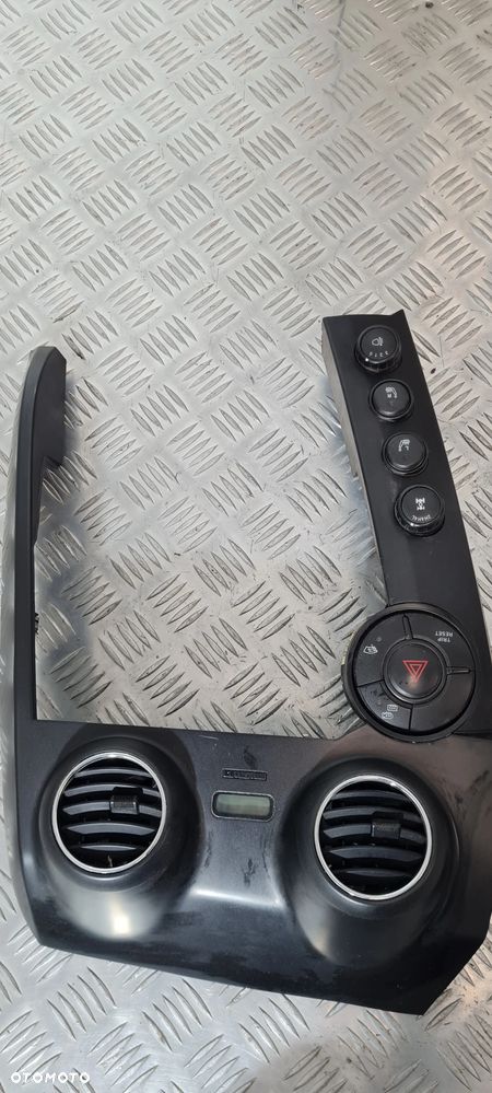 SsangYong Actyon Ramka Radia - 1