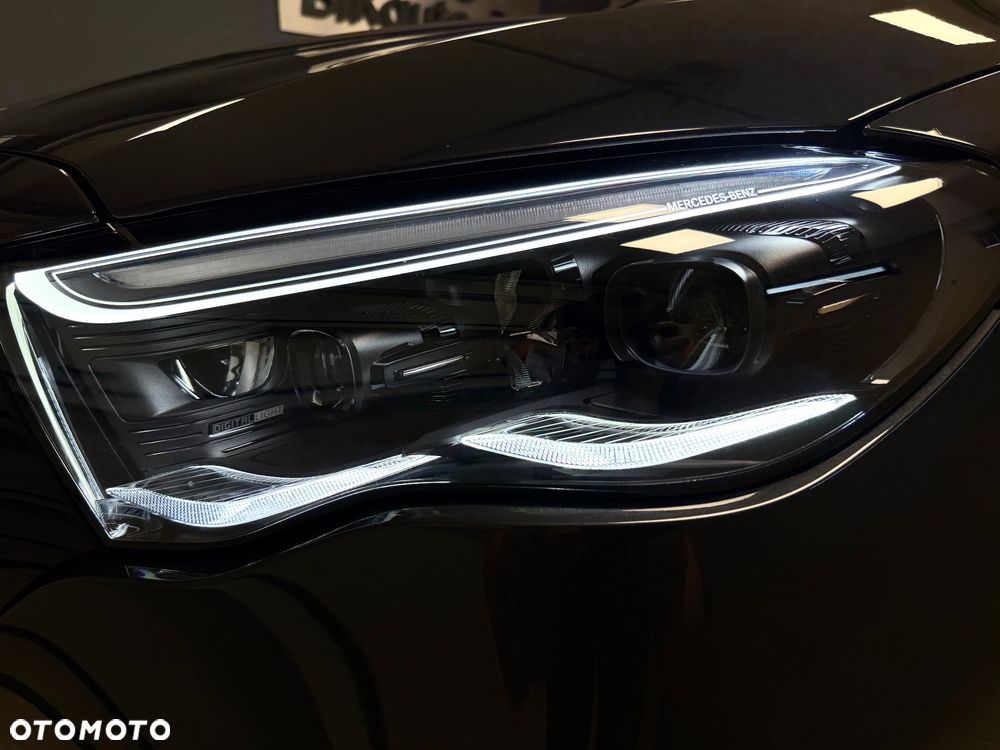 Mercedes-Benz Klasa E 220 d mHEV 4-Matic AMG 9G-Tronic - 36