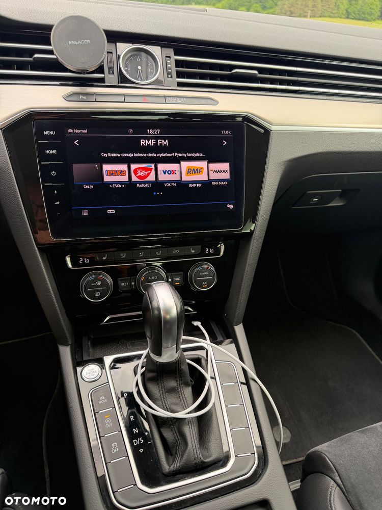 Volkswagen Passat 2.0 TDI BMT Highline DSG - 29