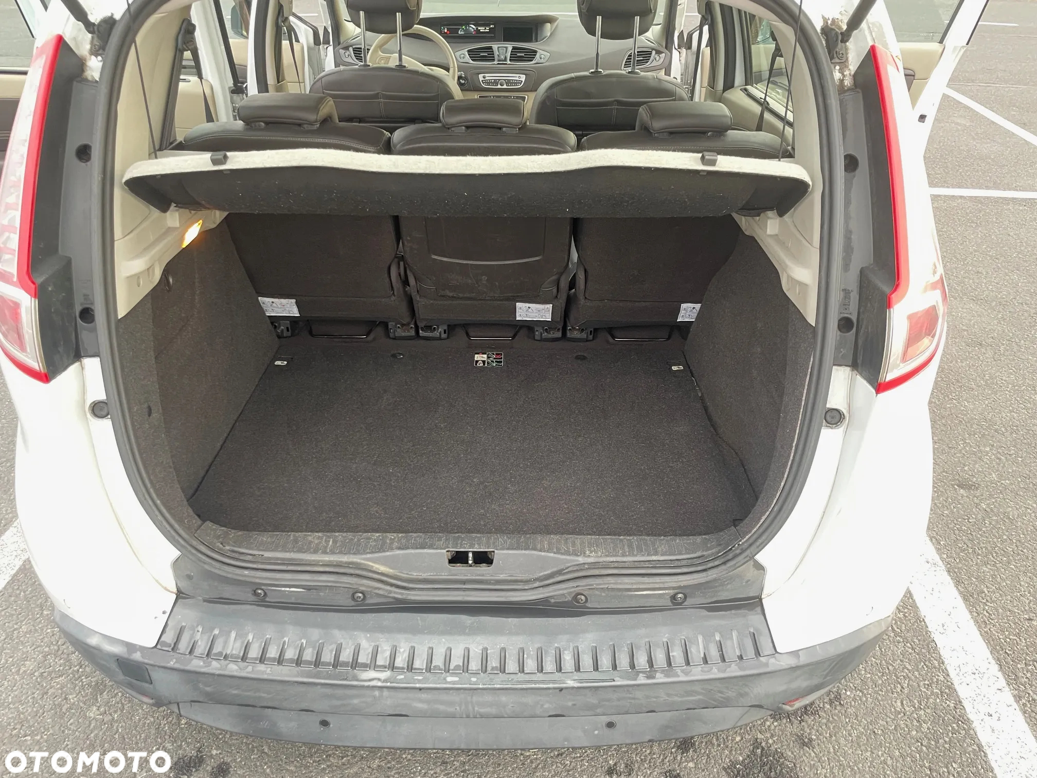 Renault Scenic 1.6 dCi Energy Bose - 19